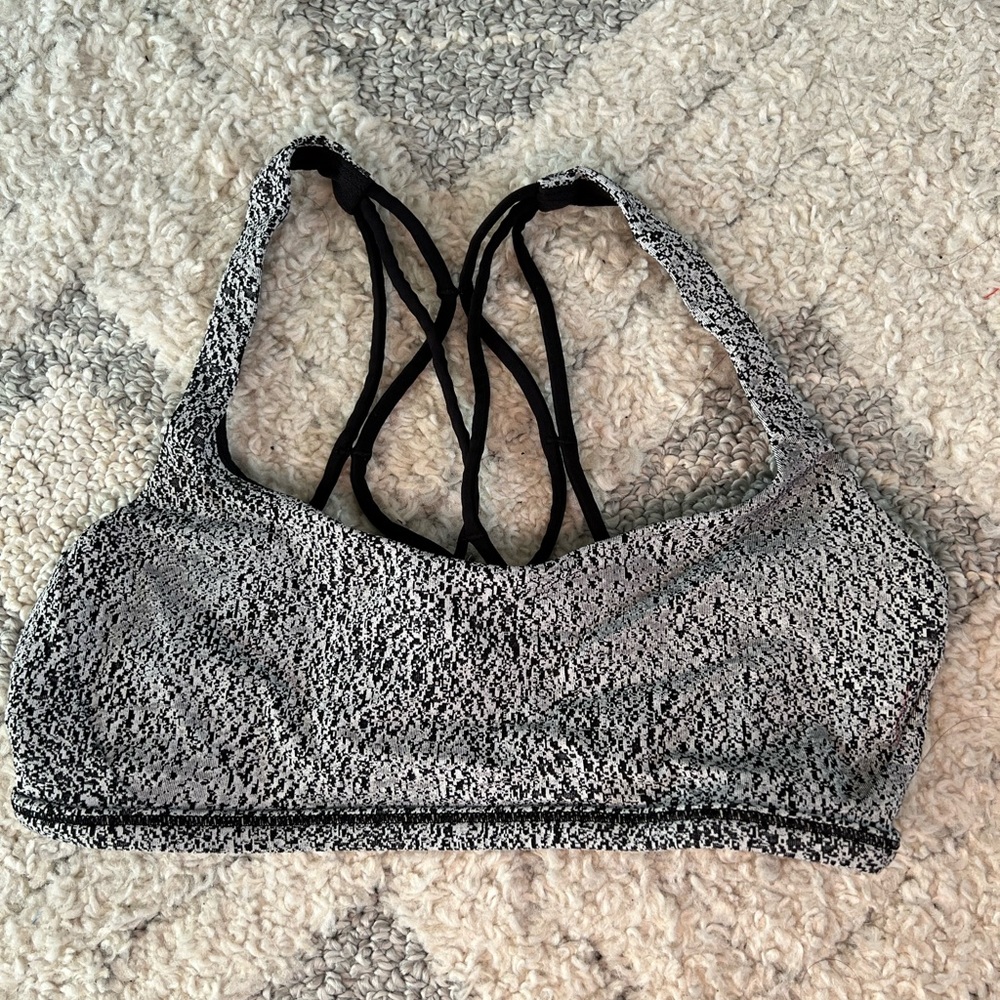 Size 6 Lululemon bra